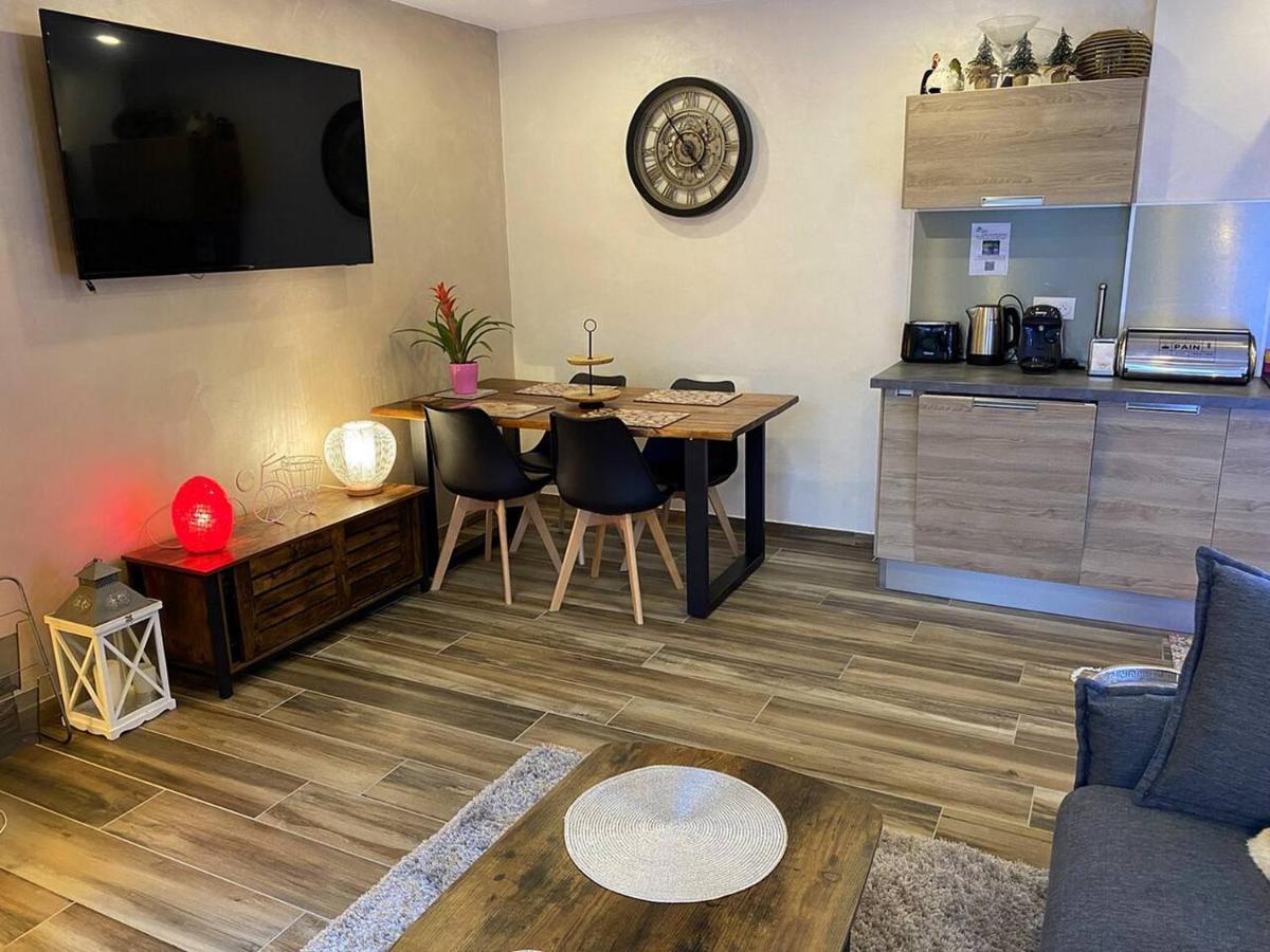 Maison 4 Personnes Centre-lac Holiday home *